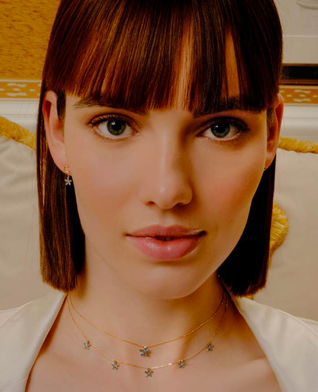 Maman et Sophie Gold 18K – Halskette Fiore, Gelbgold, 3 Blumen, Diamantstaub